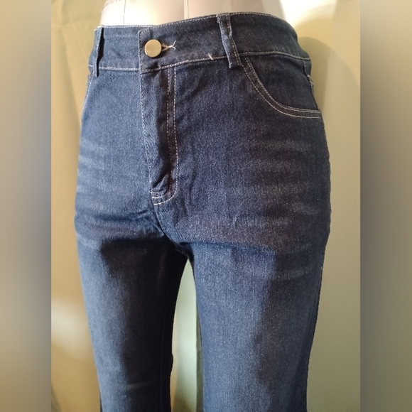 A Dark Blue Wide Leg Denim Jeans - Picture 3 of 8